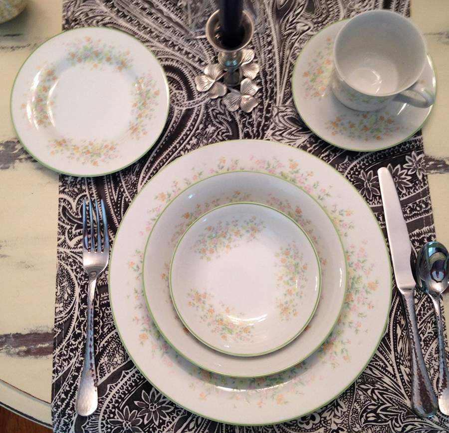 Floret Flat Cup & Saucer Set by Nitto-1