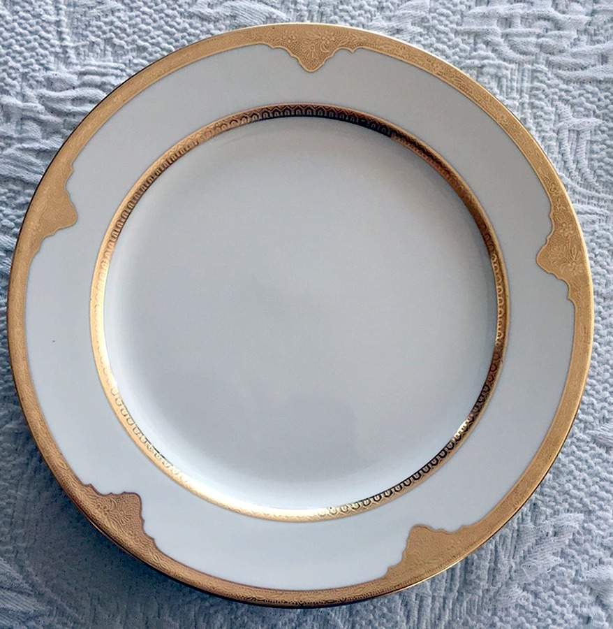 Hyacinth Dinner Plate by Noritake-1