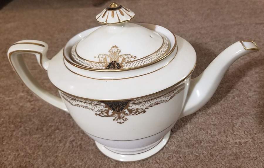 N5054 Teapot & Lid by Noritake-1