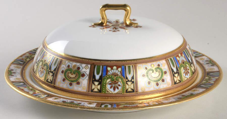 N5106 Muffin Dish & Lid by Noritake-1