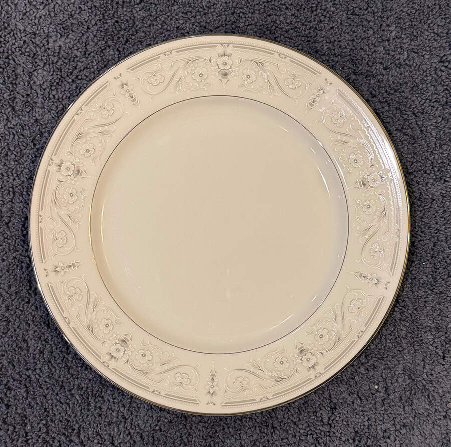 Grey Mist Dinner Plate by Nitto-1