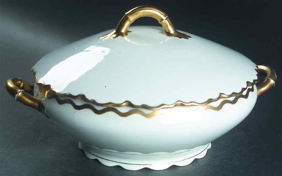 OSG75 Round Covered Vegetable by Oscar & Edgar Gutherz-1