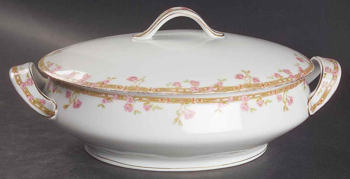 OSG10 Oval Covered Vegetable by Oscar & Edgar Gutherz-1