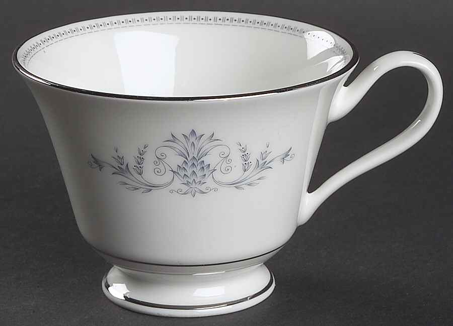 Bryn Mawr Footed Cup by Oxford (Div of Lenox)-1