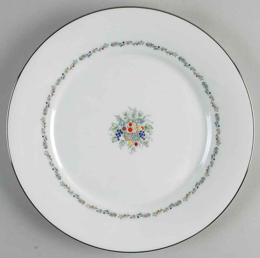 Carlyle Luncheon Plate by Oxford (Div of Lenox)-1