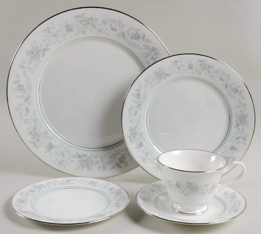 Spring 40 Piece Estate Set by Oxford (Div of Lenox)-1