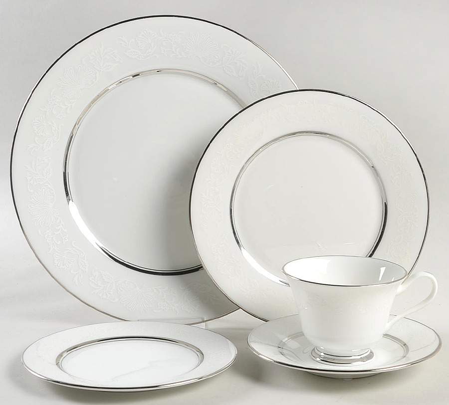 White Echo 5 Piece Place Setting by Oxford (Div of Lenox)-1
