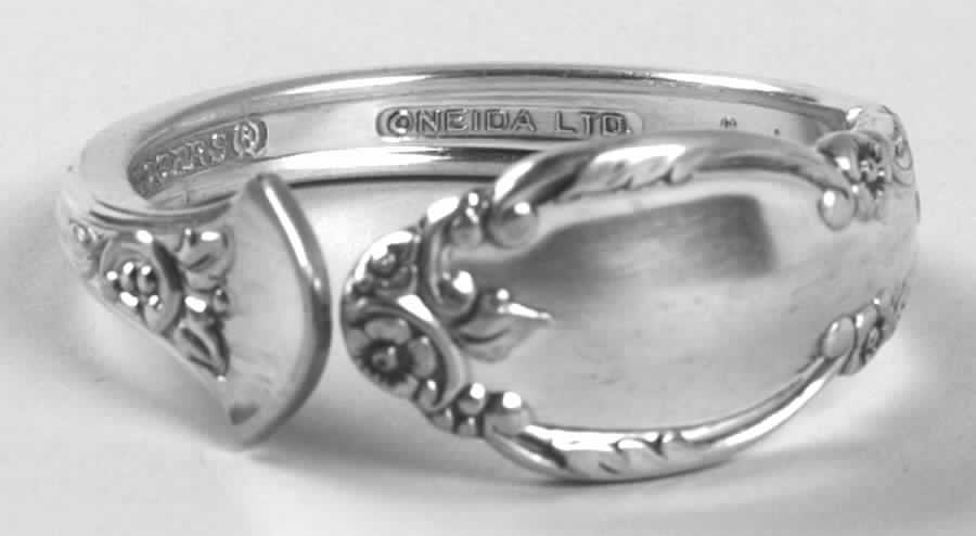 Enchantment-Londontown (Silverplate, 1952) Napkin Ring Large HC by Oneida Silver-1