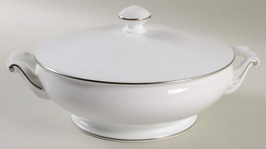 Clelia Round Covered Vegetable by Okura-1