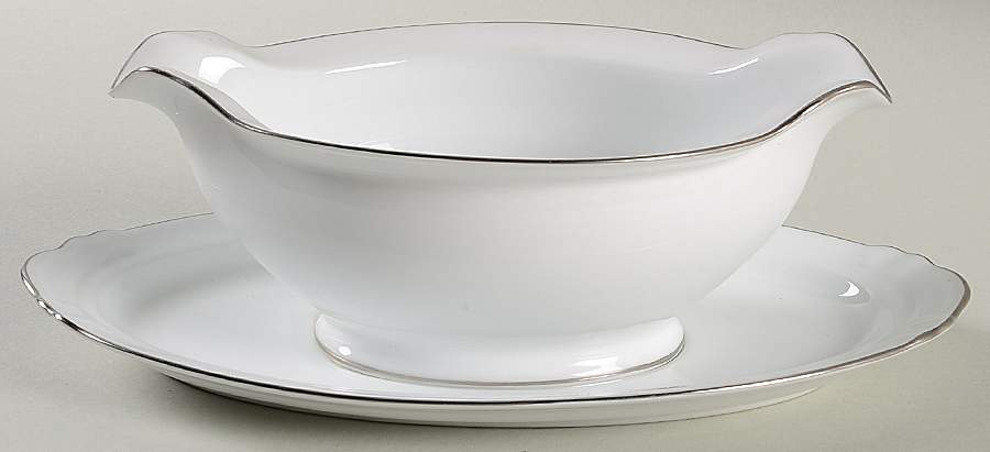 Clelia Gravy Boat & Underplate by Okura-1