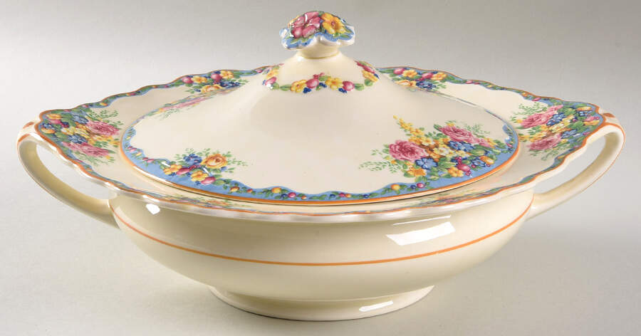 Pasadena Round Covered Vegetable by Old Hall-1