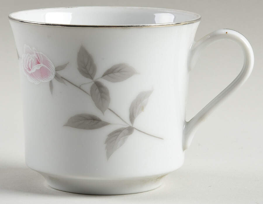 Amourous Flat Cup by Oneida-1