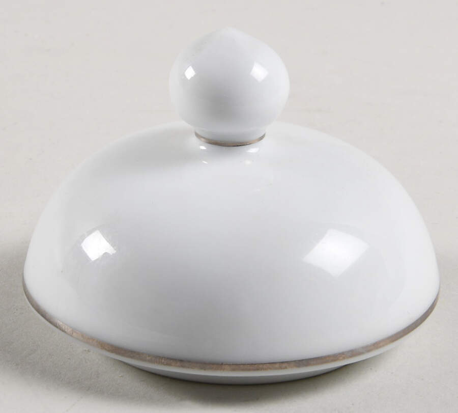 Erin Lace Lid for Coffee Pot by Oneida-1