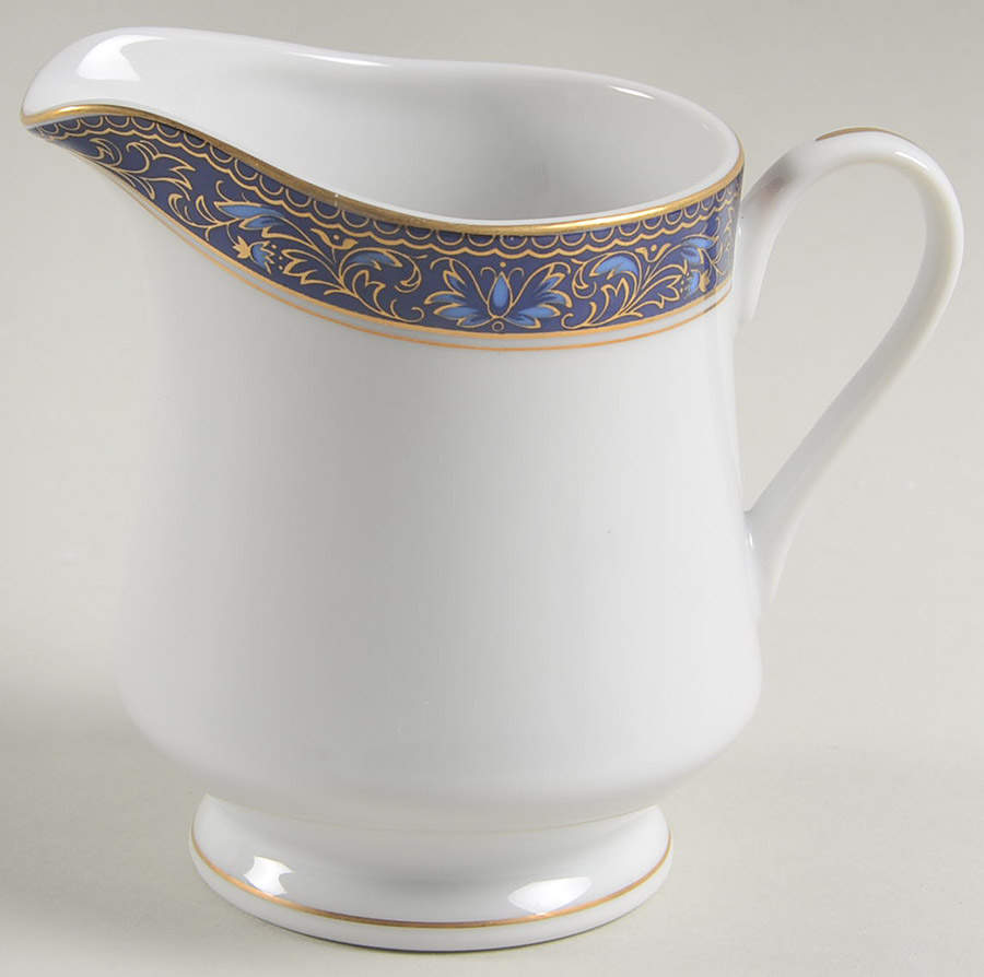 Georgetown Creamer by Oneida-1