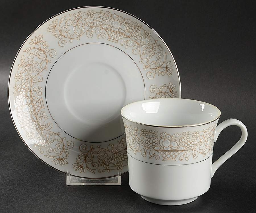 Golden Glow Flat Cup & Saucer Set by Oneida-1
