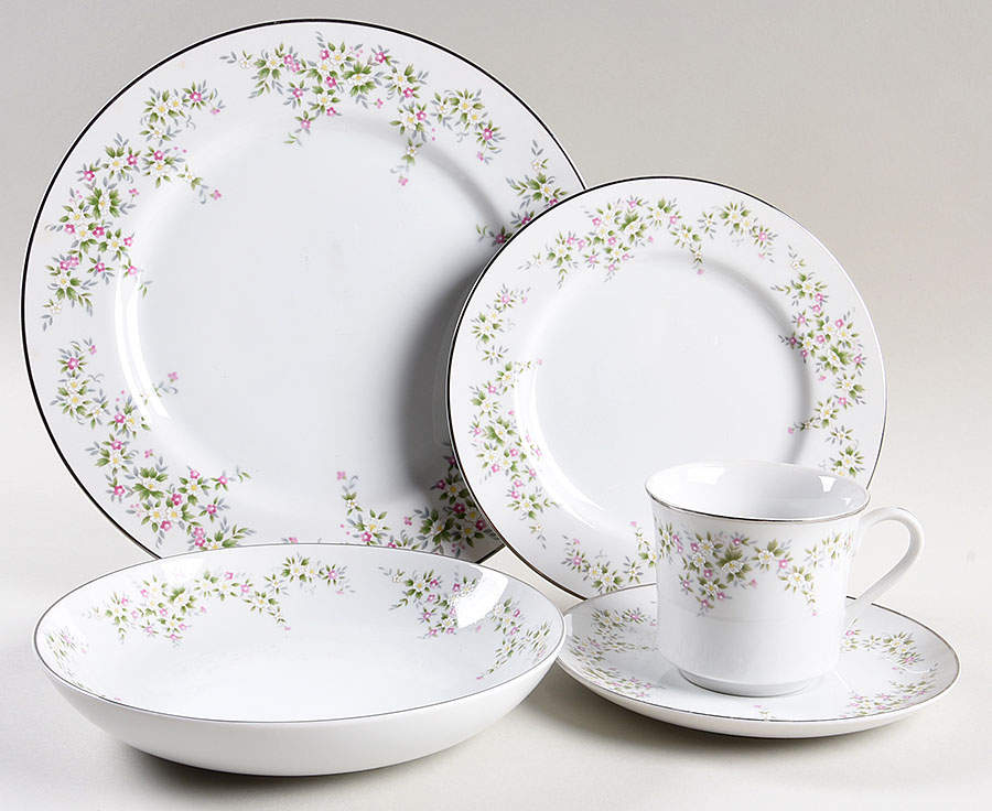 Grandeur 5 Piece Place Setting by Oneida-1