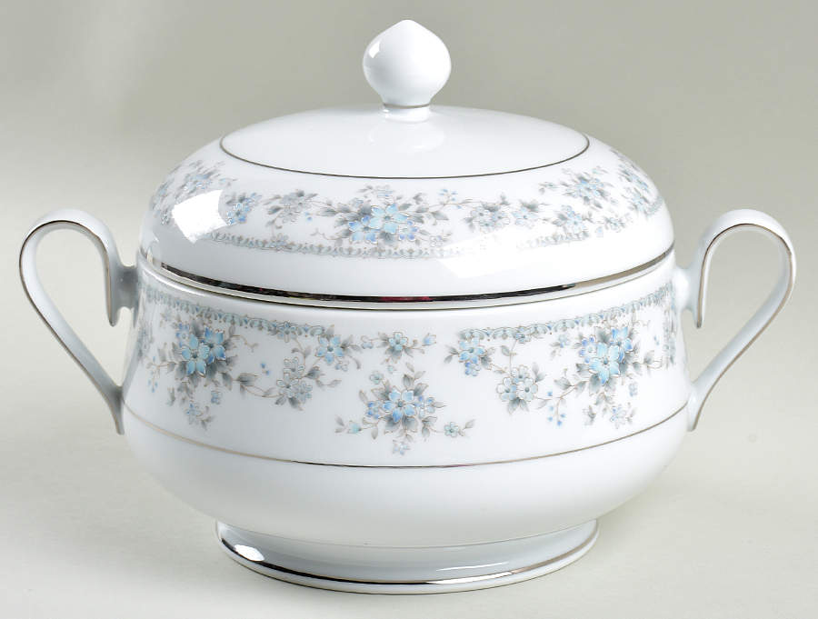 Heiress Round Covered Vegetable by Oneida-1