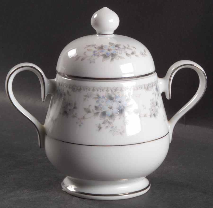 Heiress Sugar Bowl & Lid by Oneida-1