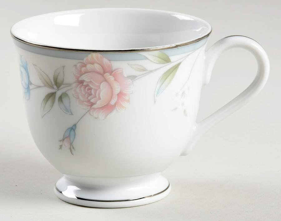 Lycee Footed Cup by Oneida-1