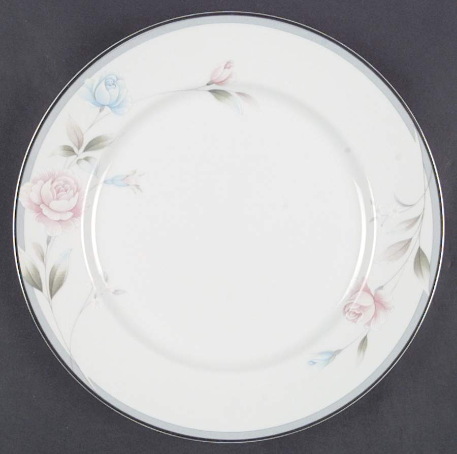 Lycee Dinner Plate by Oneida-1