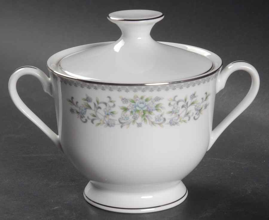 Lynwood Sugar Bowl & Lid by Oneida-1