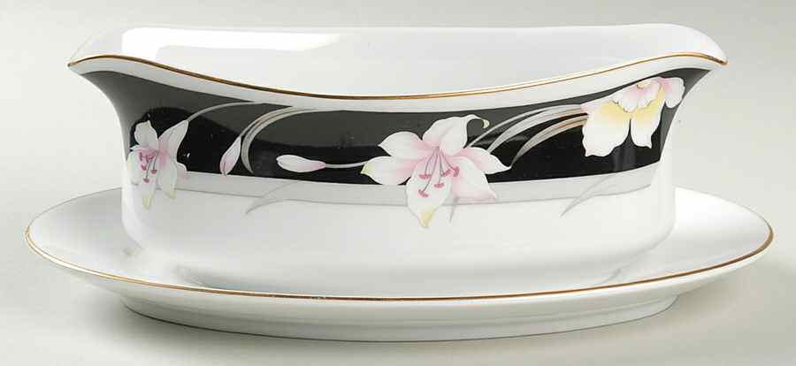Persuasion Gravy Boat with Attached Underplate by Oneida-1
