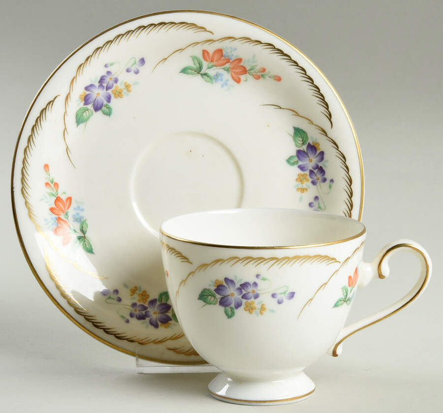 Amelia Footed Cup & Saucer Set by Oscar De La Renta-1