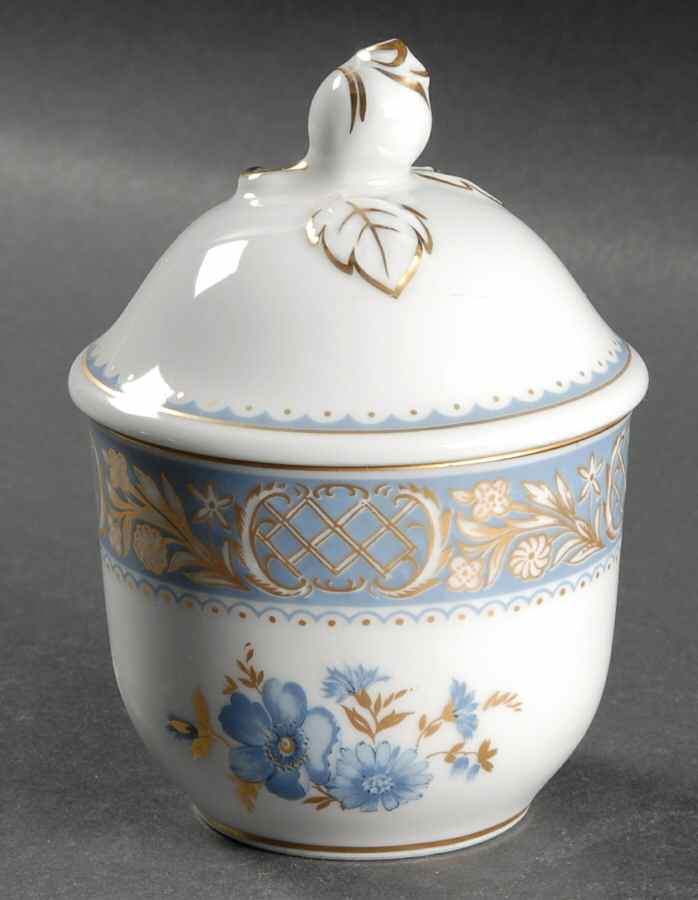 Ashton Sugar Bowl & Lid by Oscar De La Renta-1