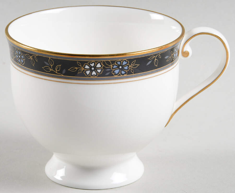 Aviance Black Footed Cup by Oscar De La Renta-1