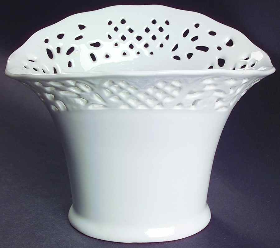 Belmonte 5" Vase by Oscar De La Renta-1
