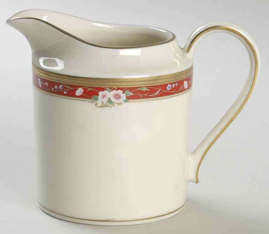 Chateau Rose Creamer by Oscar De La Renta-1