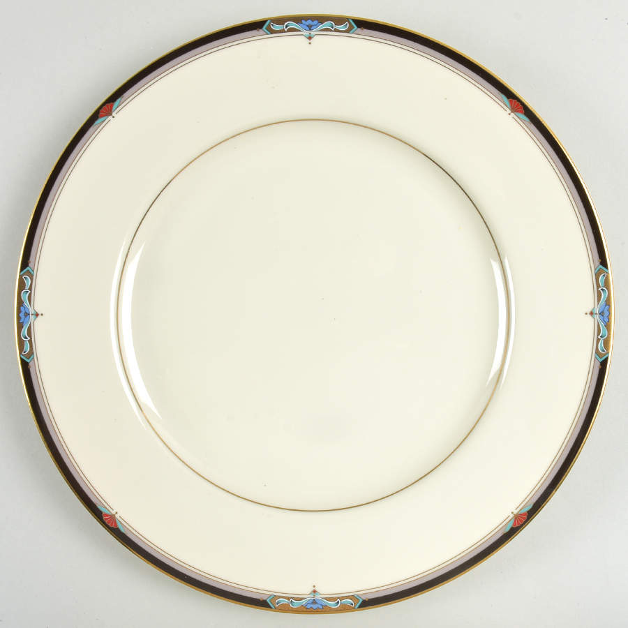 Crawford 12" Chop Plate (Round Platter) by Oscar De La Renta-1