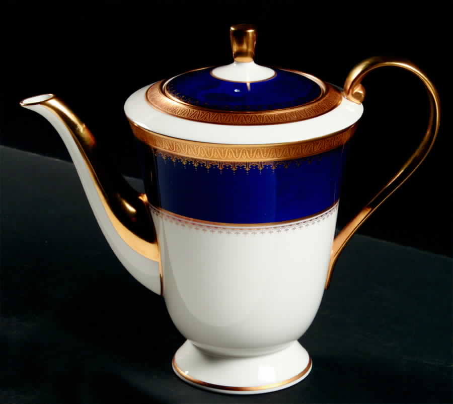 Dinner At Eight Coffee Pot & Lid by Oscar De La Renta-1