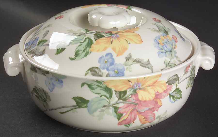 English Tapestry 2 Qt Round Covered Casserole by Oscar De La Renta-1