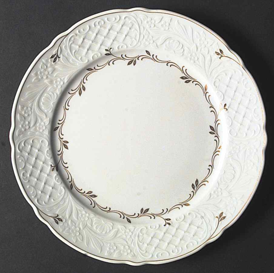 Florentine Gold Dinner Plate by Oscar De La Renta-1