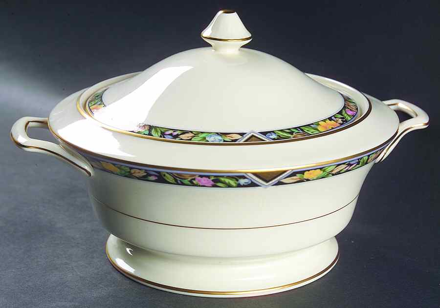 Fleur Royale Round Covered Vegetable by Oscar De La Renta-1