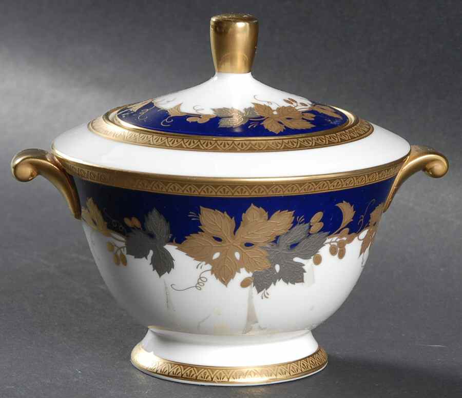 Gold Leaf Sugar Bowl & Lid by Oscar De La Renta-1