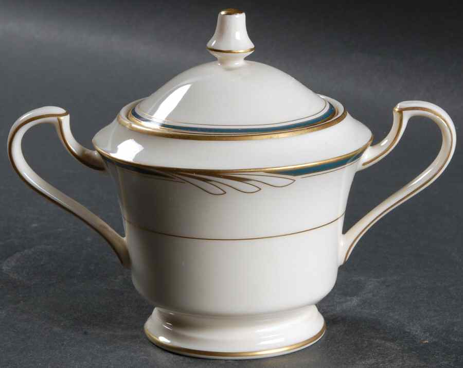Hospitality Blue Sugar Bowl & Lid by Oscar De La Renta-1