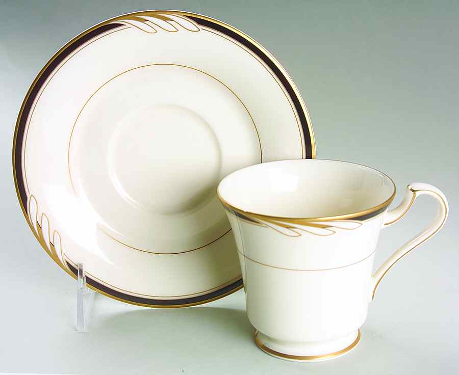 Hospitality Black Footed Cup & Saucer Set by Oscar De La Renta-1