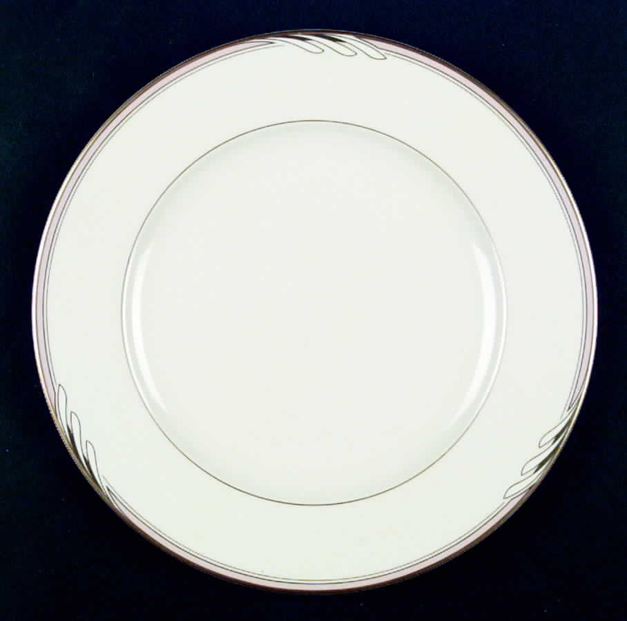 Hospitality Peach Dinner Plate by Oscar De La Renta-1