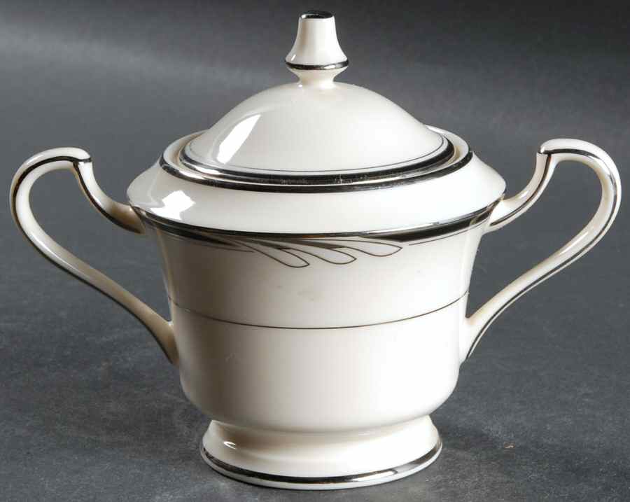 Hospitality Platinum Sugar Bowl & Lid by Oscar De La Renta-1