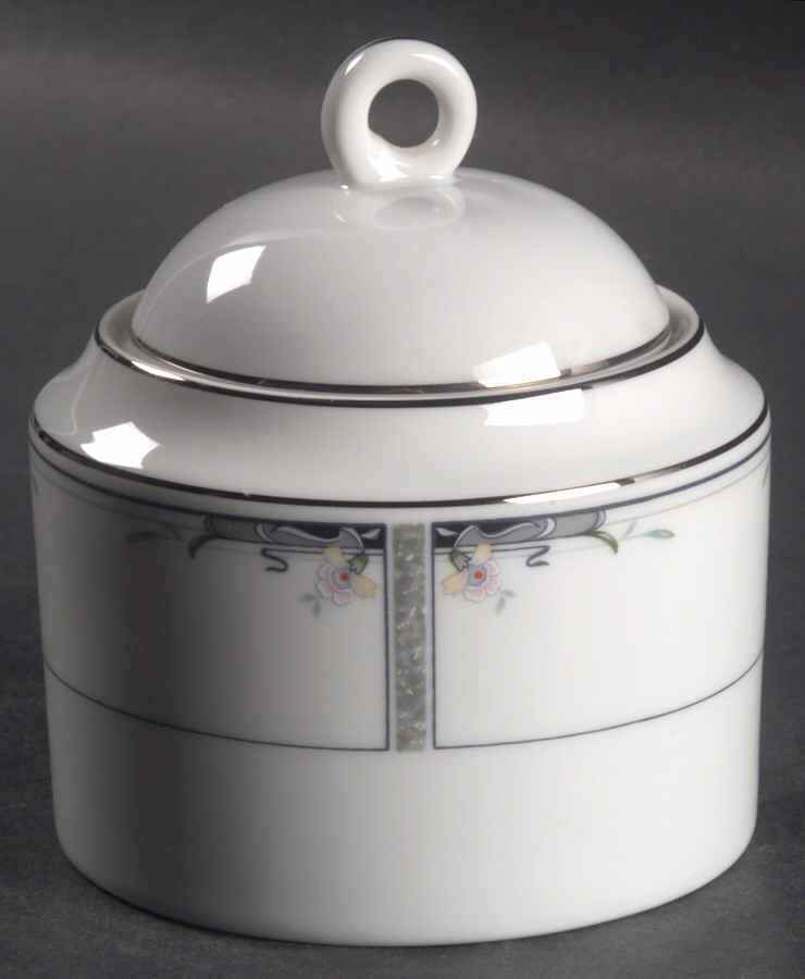 Luxury Garden Sugar Bowl & Lid by Oscar De La Renta-1