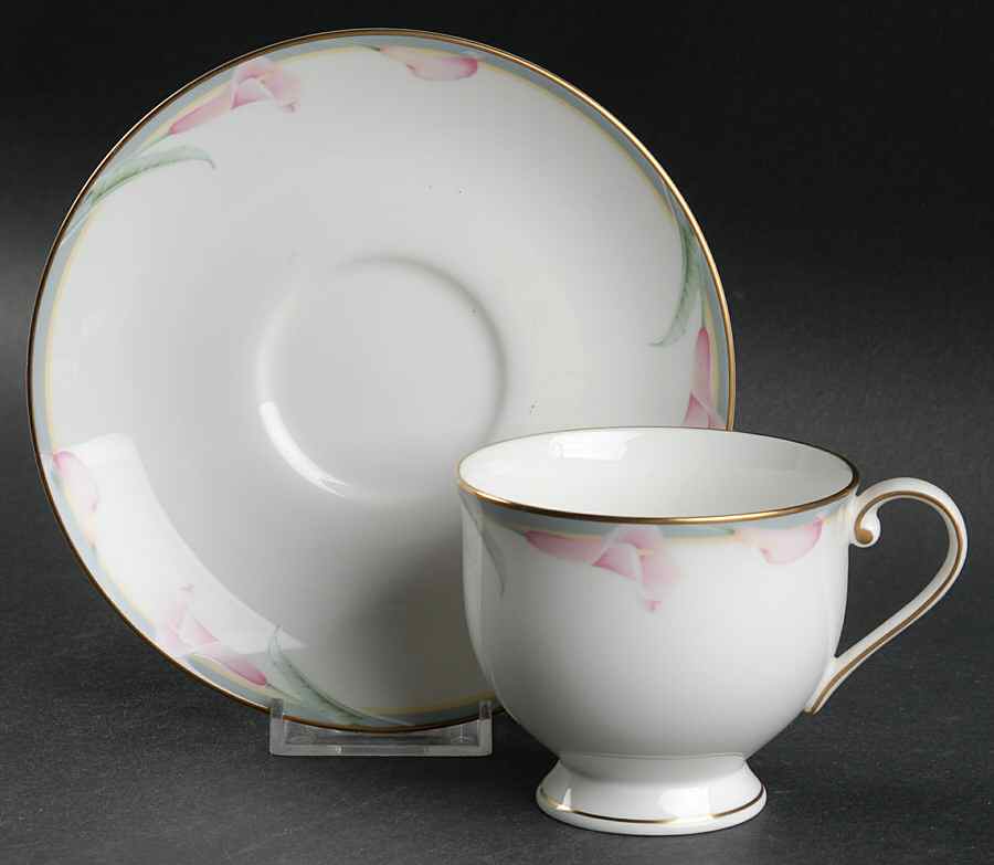 Mademoiselle Footed Cup & Saucer Set by Oscar De La Renta-1