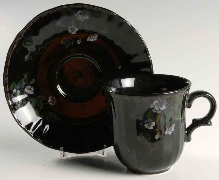 Manor Lane Flat Cup & Saucer Set by Oscar De La Renta-1