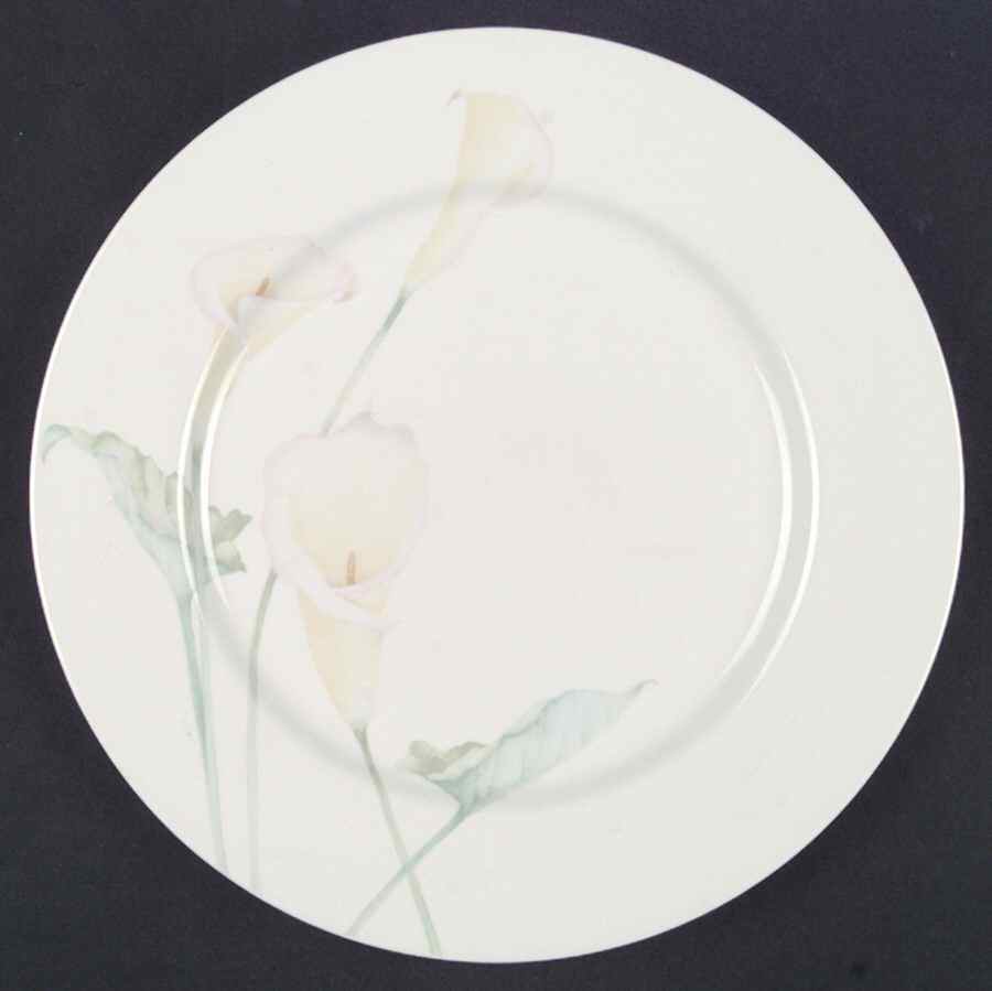 New Flair Dinner Plate by Oscar De La Renta-1