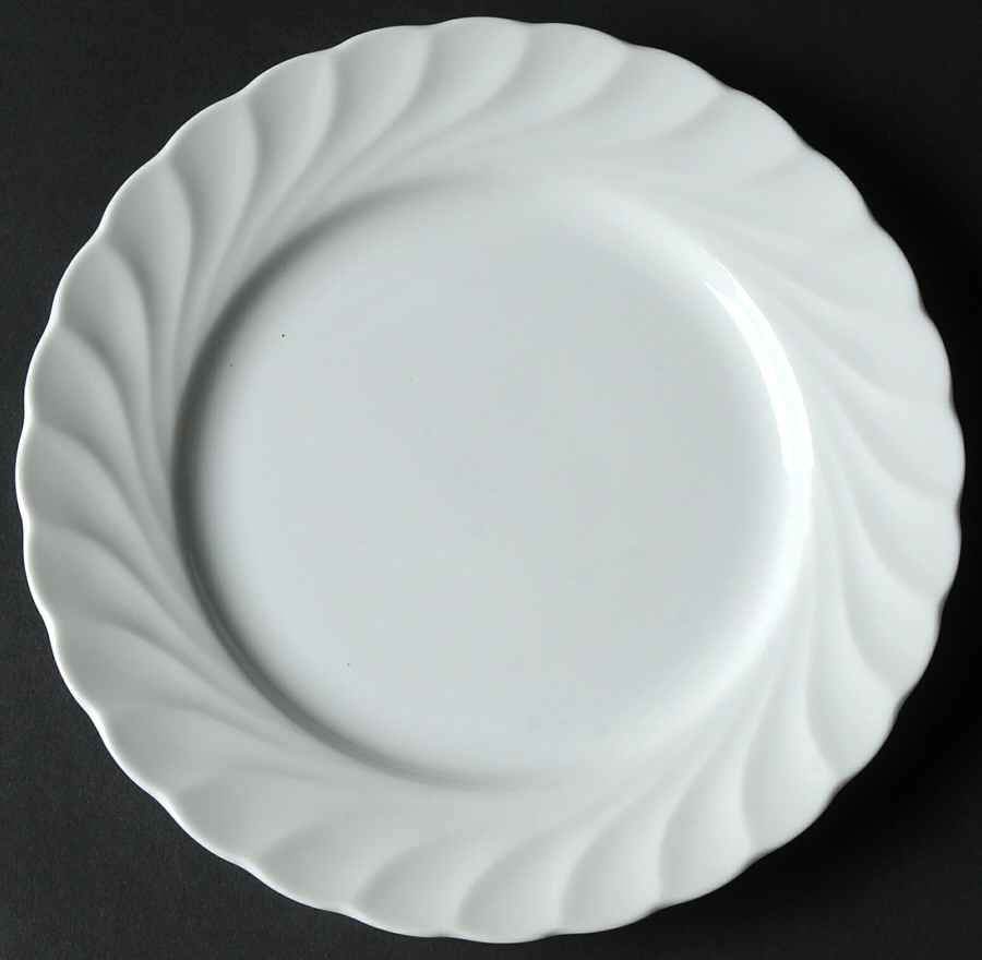 Oasis Salad Plate by Oscar De La Renta-1