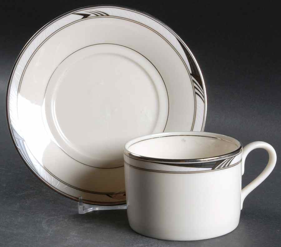 Ransom Flat Cup & Saucer Set by Oscar De La Renta-1