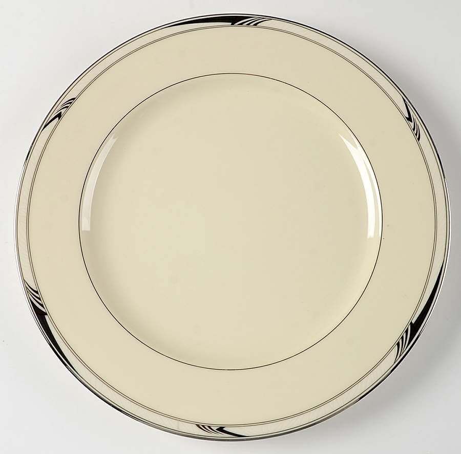 Ransom 12" Chop Plate (Round Platter) by Oscar De La Renta-1