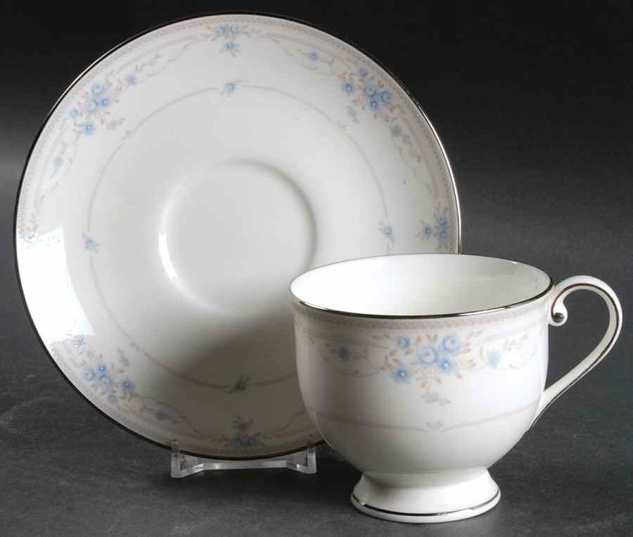 Rosanna Blue Footed Cup & Saucer Set by Oscar De La Renta-1