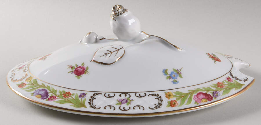 Royale Lid for Oval Tureen by Oscar De La Renta-1